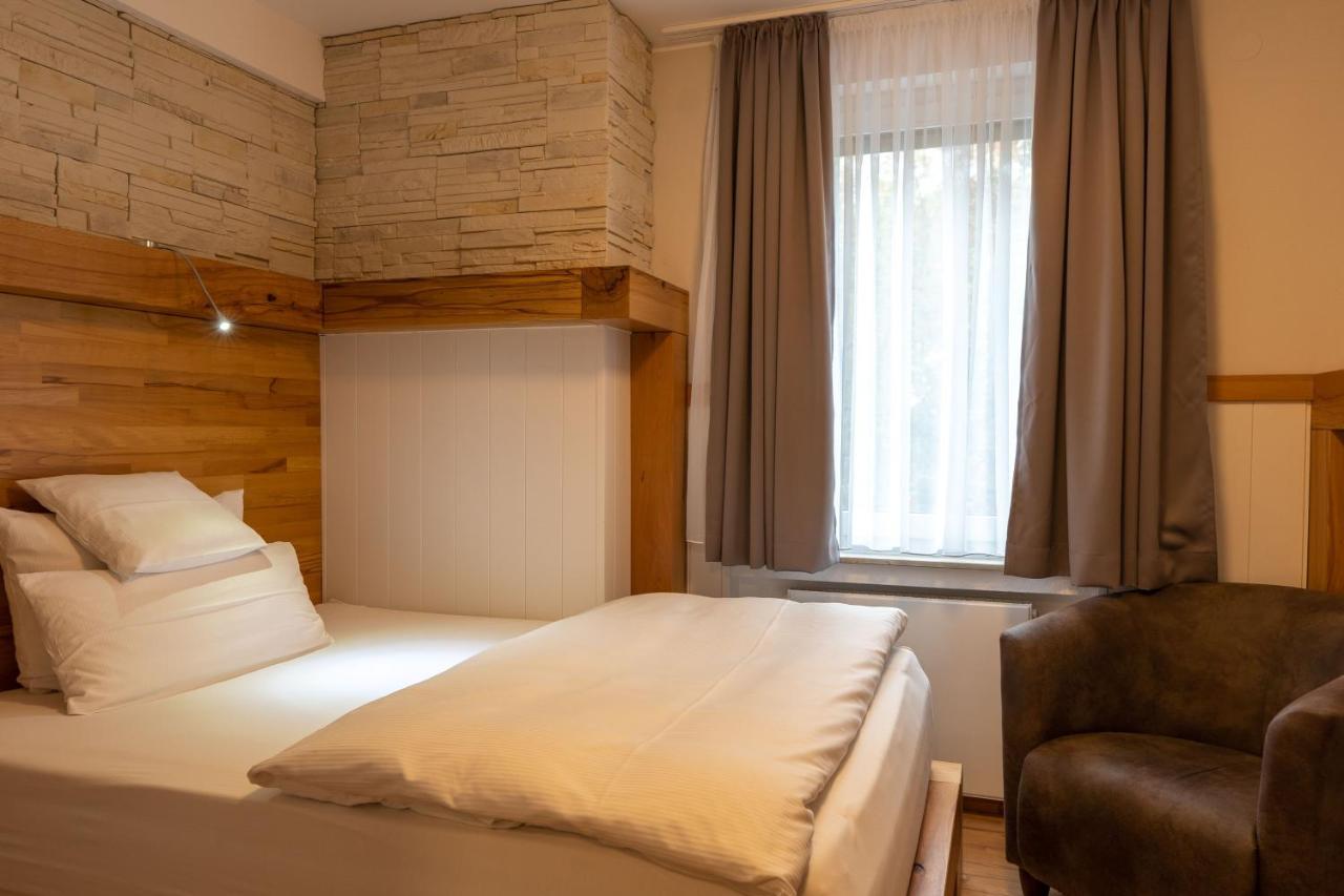 Hotel Post Mit Klimaanlage Neckarsulm Bagian luar foto