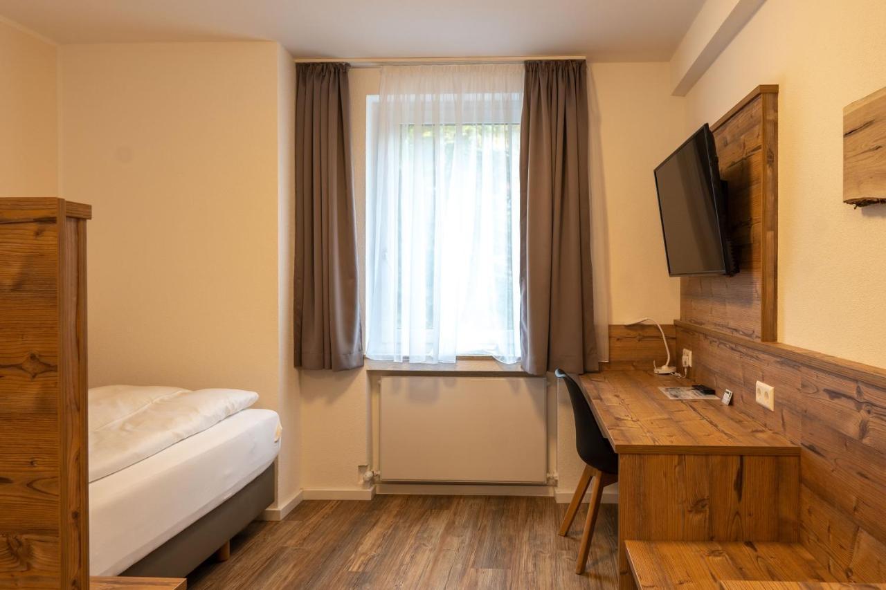Hotel Post Mit Klimaanlage Neckarsulm Bagian luar foto