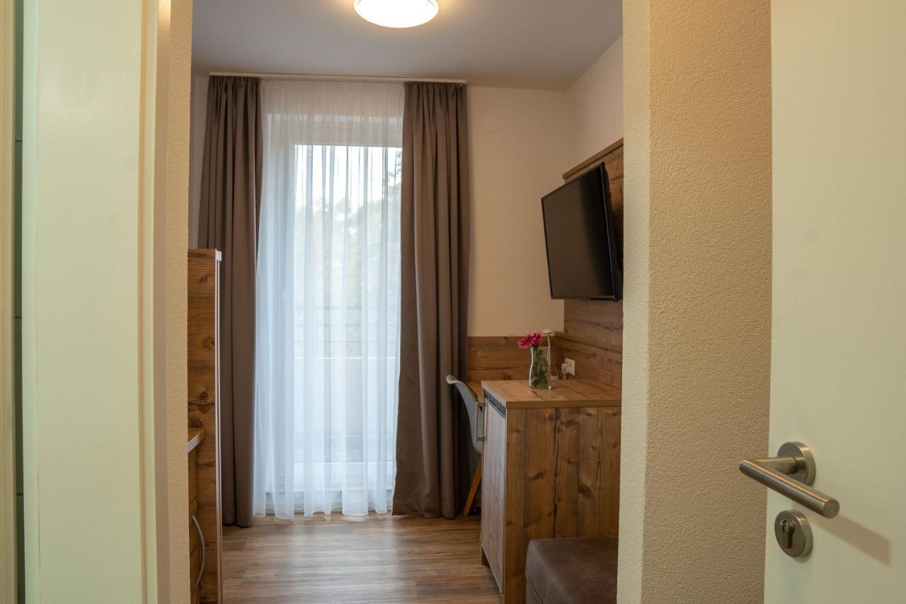 Hotel Post Mit Klimaanlage Neckarsulm Bagian luar foto