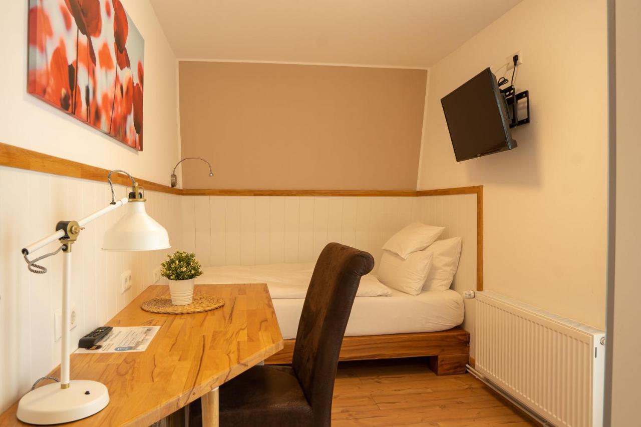 Hotel Post Mit Klimaanlage Neckarsulm Bagian luar foto
