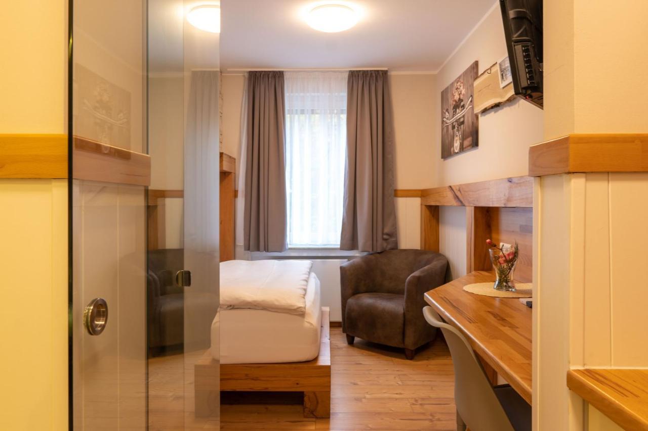 Hotel Post Mit Klimaanlage Neckarsulm Bagian luar foto