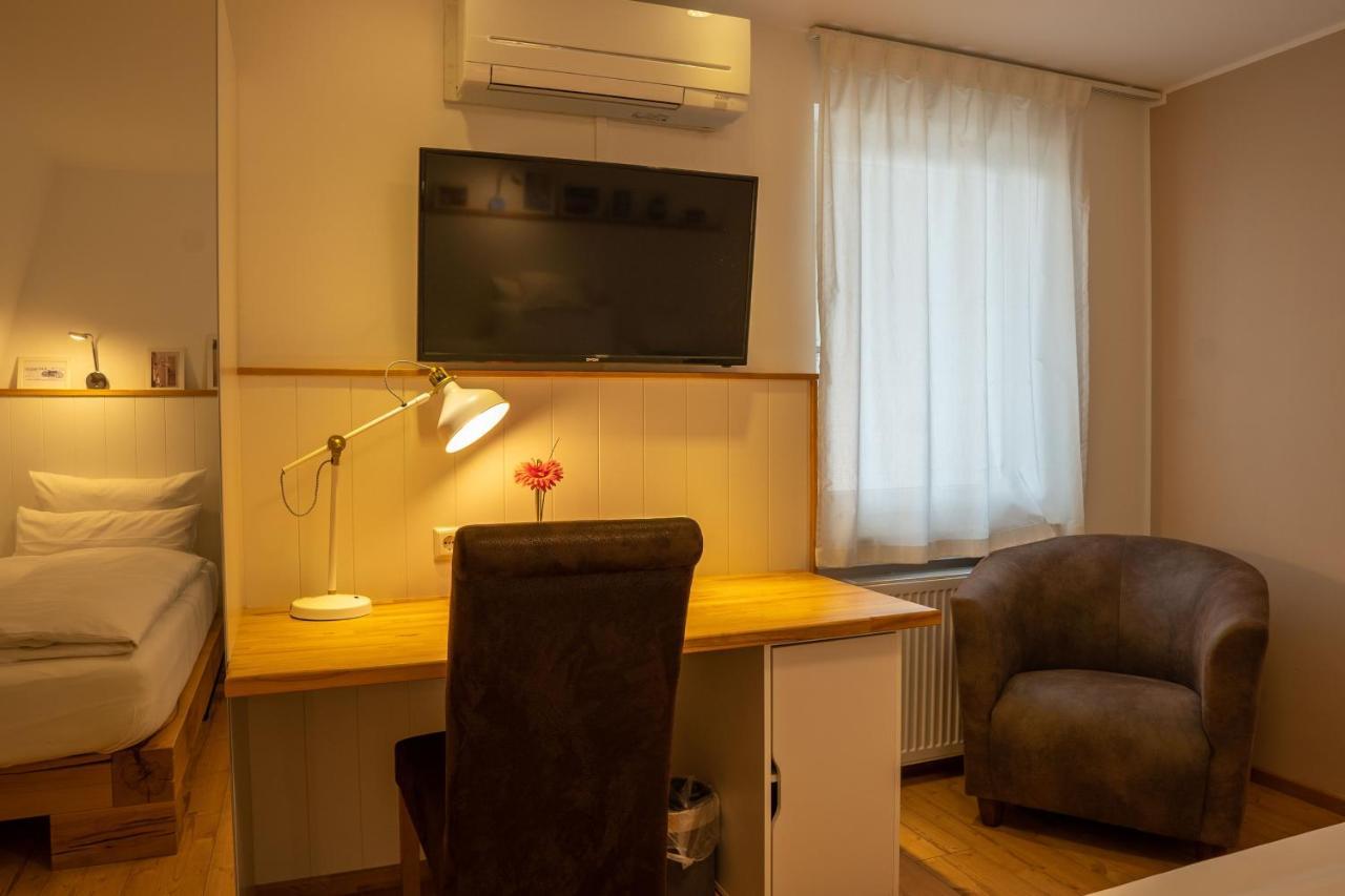 Hotel Post Mit Klimaanlage Neckarsulm Bagian luar foto